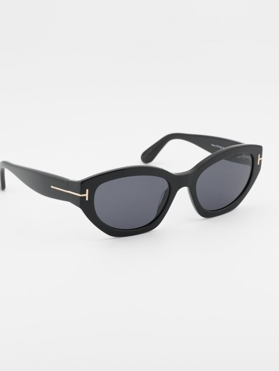 Tom Ford Penny FT1086 01A Sunglasses Black Cat Eye Frame, Smoke Lenses main image 4